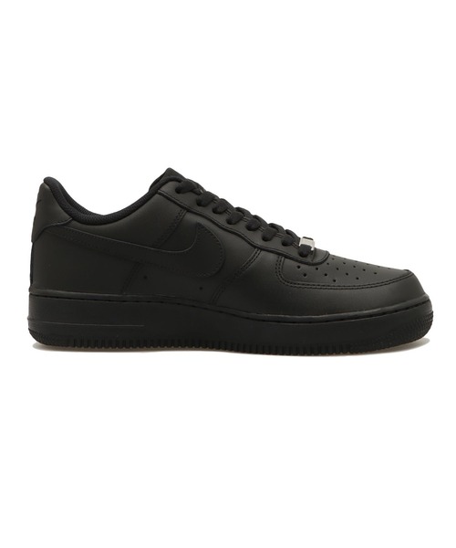 NIKE（ナイキ）の「NIKE ナイキ AIRFORCE 1 '07 エアフォース1'07 MCW2288 001BLK/BLK（スニーカー・メンズ・ブラック・24.0cm/24.5cm/25.0cm/25.5cm/26.0cm/26.5cm/27.0cm/27.5cm/28.0cm/28.5cm/29.0cm/30.0cm/29.5cm/31cm/32）」の6枚目の写真