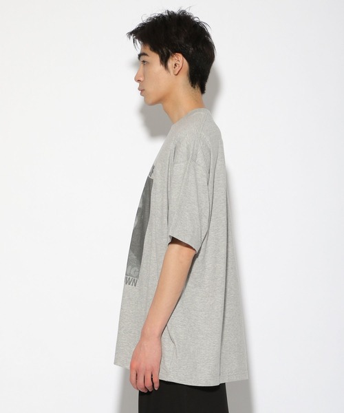 PBLIM(ページボーイリム)の「【PAGEBOYLIM】フォトグラフィックT(Tシャツ/カットソー・レディース・グレー/オフホワイト・MEDIUM/LARGE)」の18枚目の写真