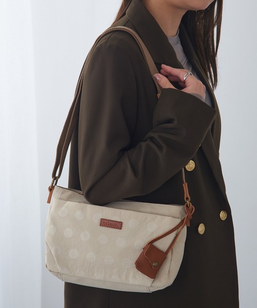 toleur(トーラ)の「【toleur】ナイロンドット×カウレザーショルダーバッグ 11776(ショルダーバッグ・レディース・ライトグレー/ブラック/ベージュ/オリーブ/カーキ/オレンジ/グレイッシュベージュ/キャメル/パープル/マスタード/アイボリー/ライトグリーン/ダークブラウン・FREE)」の14枚目の写真
