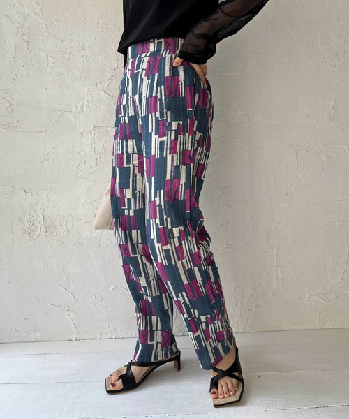 CAPRICIEUX LE'MAGE（カプリシューレマージュ）の「ジオメトリックパンツ（その他パンツ・レディース・ブラック/ブルー・FREE）」の17枚目の写真