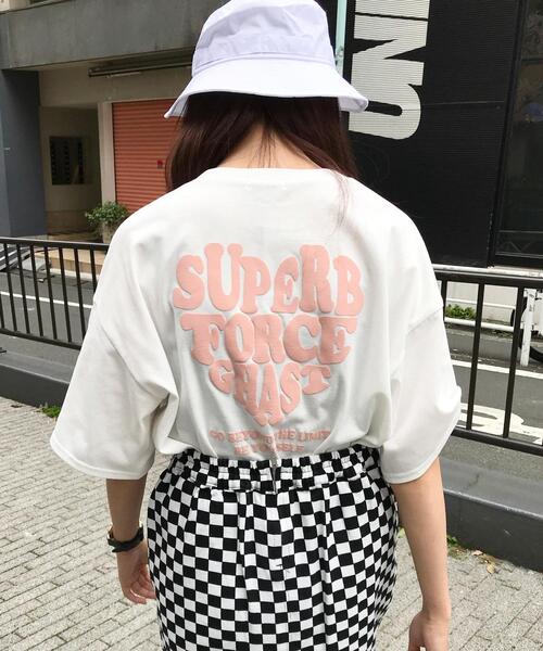 INGNI(イング)の「BACK発泡ハートロゴ半袖チュニックTシャツ(Tシャツ/カットソー・レディース・ブラック/ライトブルー/ホワイト×ブルー/ホワイト×ピンク/ピンク/ブラック系その他/ホワイト系/ホワイト系5/ホワイト系8・M)」の3枚目の写真