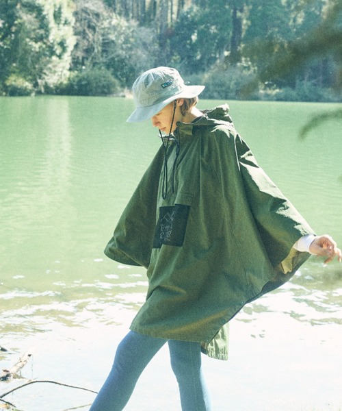 Franklin Climbing（フランクリンクライミング）の「【GO OUT 7月号掲載】【Franklin Climbing】リバーポンチョ（レインコート/ポンチョ・メンズ・ブラック/オリーブ・M/XL/L）」の2枚目の写真