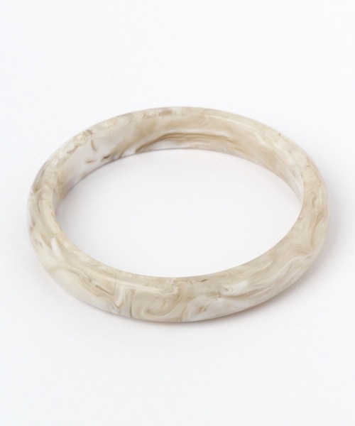 LAKOLE(ラコレ)の「カラー樹脂スリムバングル / 276440(バングル/リストバンド・レディース・オフホワイト/ベージュ・FREE)」の2枚目の写真