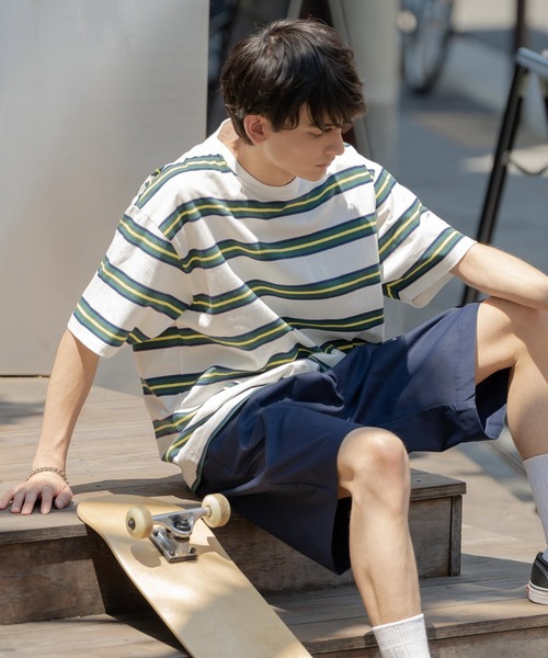 Rocky Monroe（ロッキーモンロー）の「オーバーサイズ USAコットン クルーネック半袖ボーダーTシャツ（Tシャツ/カットソー・メンズ・ブラック/ネイビー/オフホワイト/グリーン/ホワイト×ブラック/チャコール/ネイビー系・M/L/XL）」の9枚目の写真