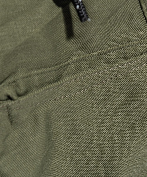glamb(グラム)の「Military Drawstring Bag / ミリタリードローストリングバッグ(ショルダーバッグ・メンズ・カーキ・FREE)」の7枚目の写真