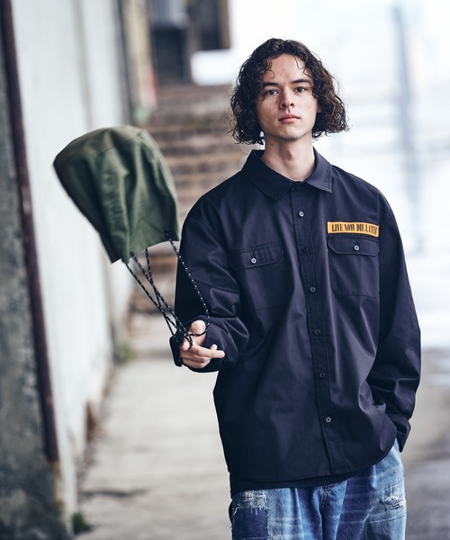glamb(グラム)の「Military Drawstring Bag / ミリタリードローストリングバッグ(ショルダーバッグ・メンズ・カーキ・FREE)」の9枚目の写真
