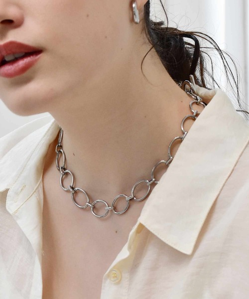 LHME（エルエイチエムイー）の「【WEB限定】”Gleam”オーバルチャンキーチェーンネックレス/サージカルステンレス（金属アレルギー対応）【LHME / エルエイチエムイー】（ネックレス・レディース・シルバー/ゴールド・43cm）」の9枚目の写真