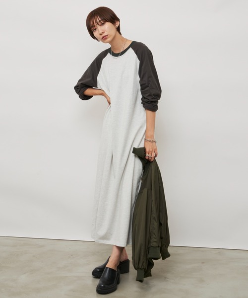 Auntie Rosa Holiday（アンティローザホリデー）の「ラグランスリーブBIGワンピース（ワンピース・レディース・チャコールグレー/ブラック・FREE）」の11枚目の写真