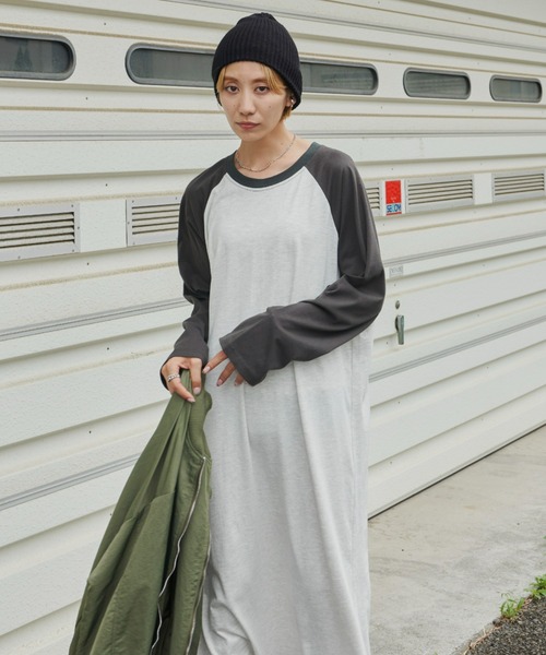 Auntie Rosa Holiday（アンティローザホリデー）の「ラグランスリーブBIGワンピース（ワンピース・レディース・チャコールグレー/ブラック・FREE）」の4枚目の写真