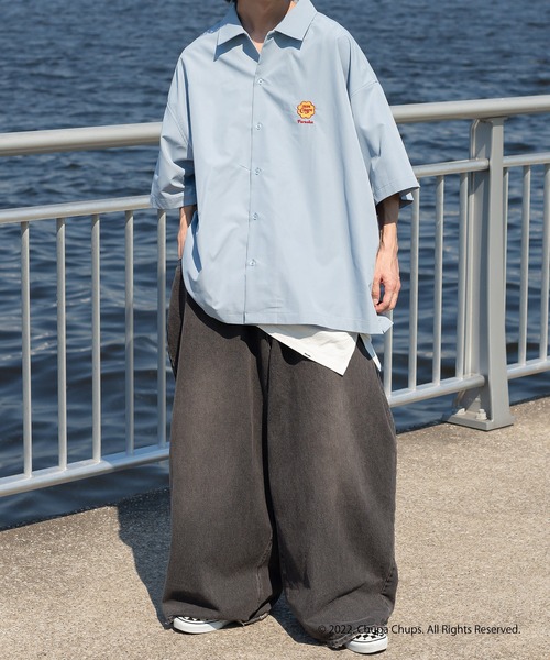 Perushu(ペルーシュ)の「Perushu×Chupa Chups刺繍シャツ(Tシャツ/カットソー・メンズ・オフホワイト/ライトブルー・LARGE/MEDIUM)」の9枚目の写真