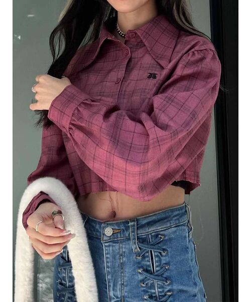 jouetie（ジュエティ）の「カットオフクロップドシャツ（シャツ/ブラウス・レディース・ブルー/オフホワイト/ピンク・MEDIUM）」の3枚目の写真