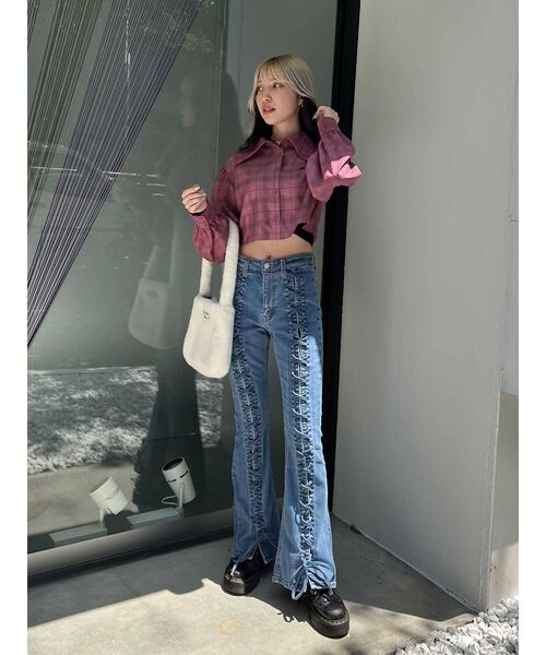 jouetie（ジュエティ）の「カットオフクロップドシャツ（シャツ/ブラウス・レディース・ブルー/オフホワイト/ピンク・MEDIUM）」の14枚目の写真