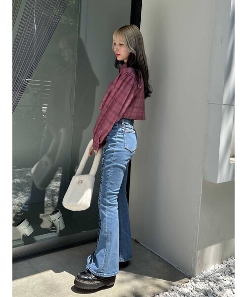 jouetie（ジュエティ）の「カットオフクロップドシャツ（シャツ/ブラウス・レディース・ブルー/オフホワイト/ピンク・MEDIUM）」の15枚目の写真