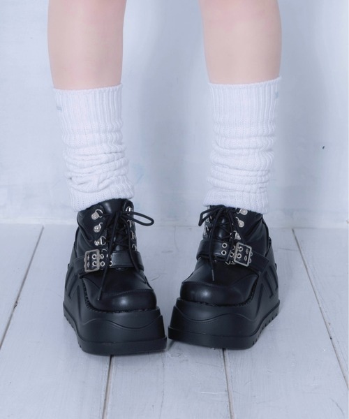 Whinny（ホワイニー）の「Whinny/世界が広く見えちゃう靴（ブーツ・レディース・ブラック/ホワイト・MEDIUM/LARGE）」の14枚目の写真
