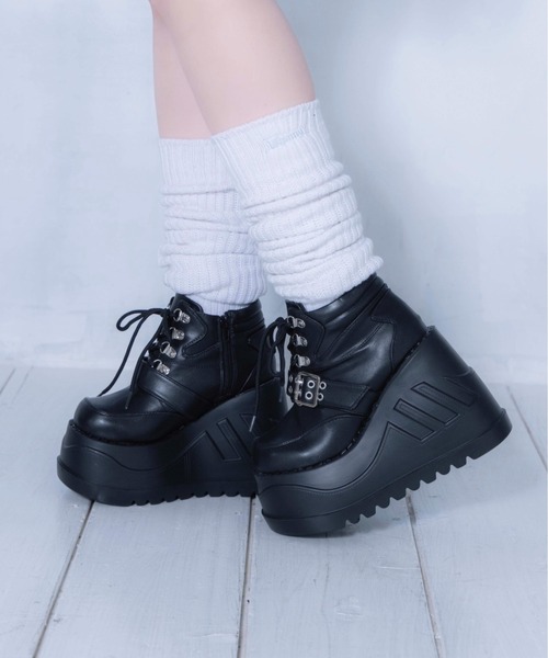 Whinny（ホワイニー）の「Whinny/世界が広く見えちゃう靴（ブーツ・レディース・ブラック/ホワイト・MEDIUM/LARGE）」の16枚目の写真