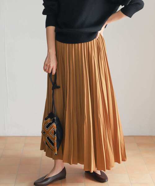 URBAN RESEARCH DOORS（アーバンリサーチドアーズ）の「ランダムプリーツロングスカート（スカート・レディース・パープル/ネイビー/キャメル・MEDIUM）」の3枚目の写真