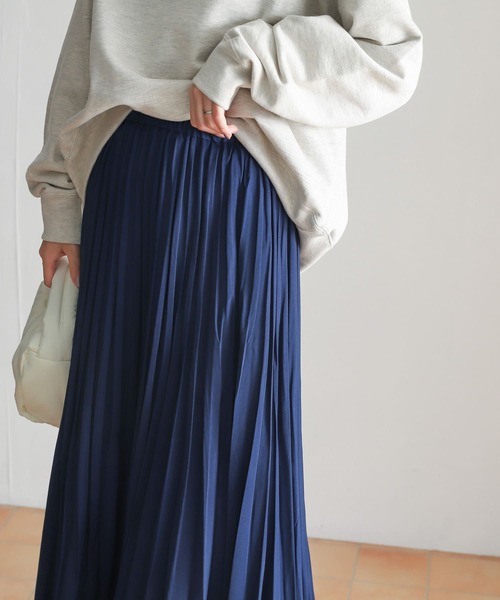 URBAN RESEARCH DOORS（アーバンリサーチドアーズ）の「ランダムプリーツロングスカート（スカート・レディース・パープル/ネイビー/キャメル・MEDIUM）」の9枚目の写真