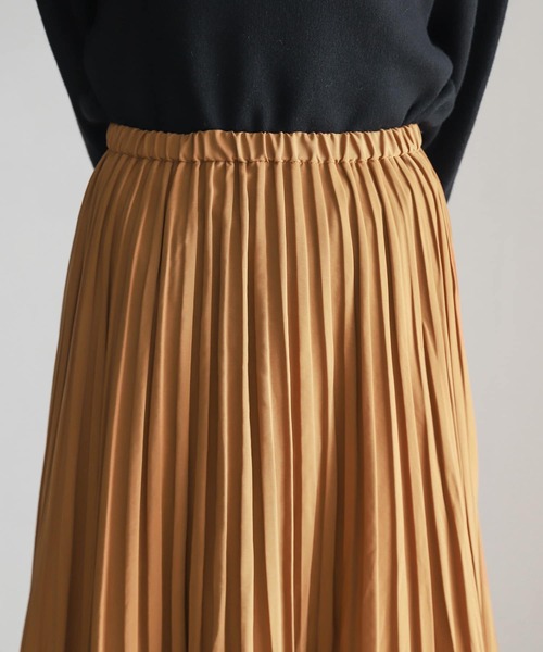 URBAN RESEARCH DOORS（アーバンリサーチドアーズ）の「ランダムプリーツロングスカート（スカート・レディース・パープル/ネイビー/キャメル・MEDIUM）」の18枚目の写真