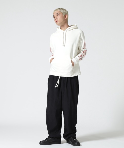 REMI RELIEF（レミレリーフ）の「REMI RELIEF(レミレリーフ)  別注Ｔ／Ｃ裏毛パーカーアウトドア（１１ＧＯＧＯ）（パーカー・メンズ・ホワイト系2・M/L/XL）」の4枚目の写真