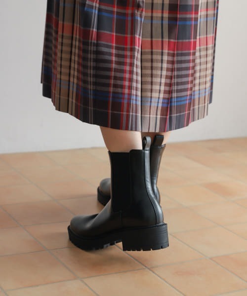 URBAN RESEARCH DOORS(アーバンリサーチドアーズ)の「トラックソールサイドゴアブーツ(ブーツ・レディース・ブラック・36/37/38)」の7枚目の写真