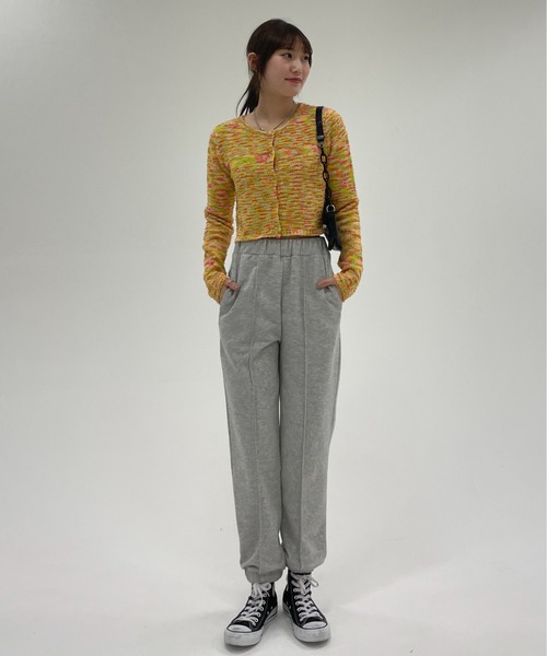 EPIMI E'PIMMY(エピミエピミー)の「【ハンドウォッシャブル】カールヤーンコンパクトクルーカーディガン(カーディガン/ボレロ・レディース・ピンク/カラフル/オフホワイト/ブルー/グレー/ワインレッド・MEDIUM)」の8枚目の写真