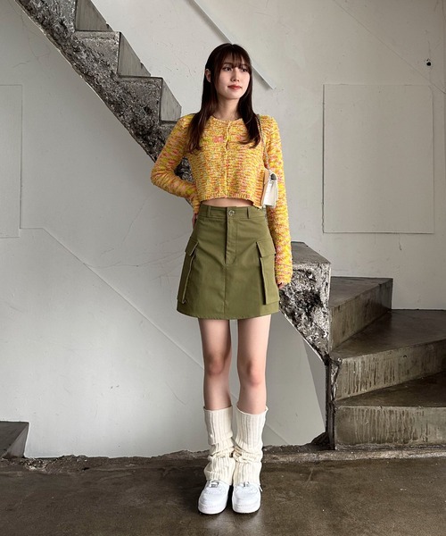 EPIMI E'PIMMY(エピミエピミー)の「【ハンドウォッシャブル】カールヤーンコンパクトクルーカーディガン(カーディガン/ボレロ・レディース・ピンク/カラフル/オフホワイト/ブルー/グレー/ワインレッド・MEDIUM)」の22枚目の写真