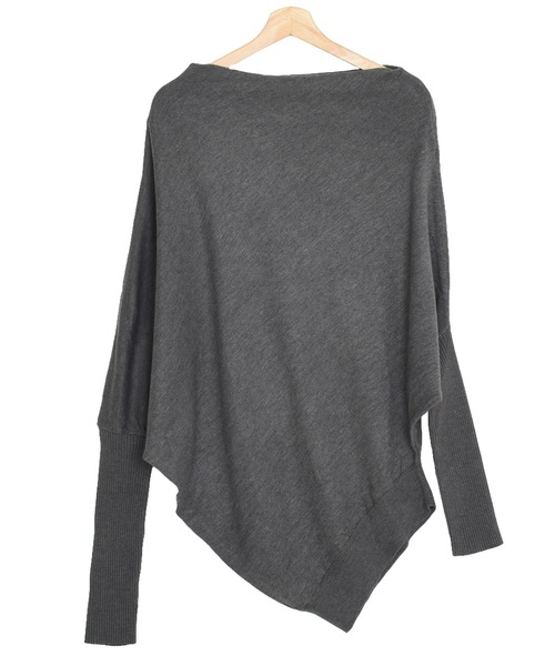 Felt-Maglietta（フェルトマリエッタ）の「変形ボトルネックアシメニット（ニット/セーター・レディース・ブラック/チャコールグレー・LL～3L/M-L）」の9枚目の写真