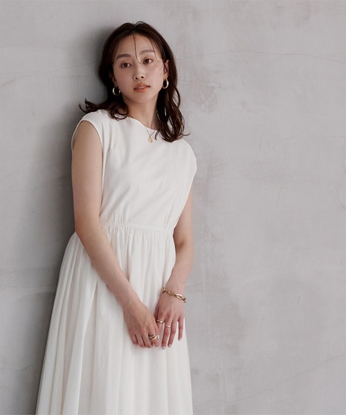 フレンチスリーブギャザーフレアワンピース