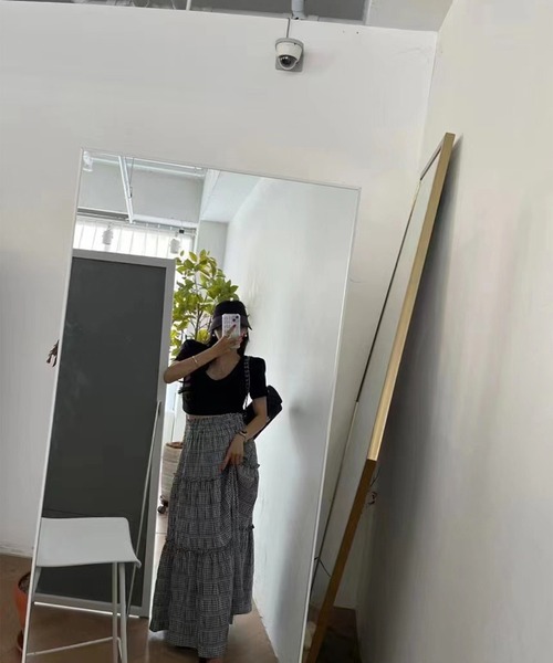 leune(ルネ)の「ティアードチェックフレアスカート(スカート・レディース・ブラック/ブルー・FREE)」の5枚目の写真