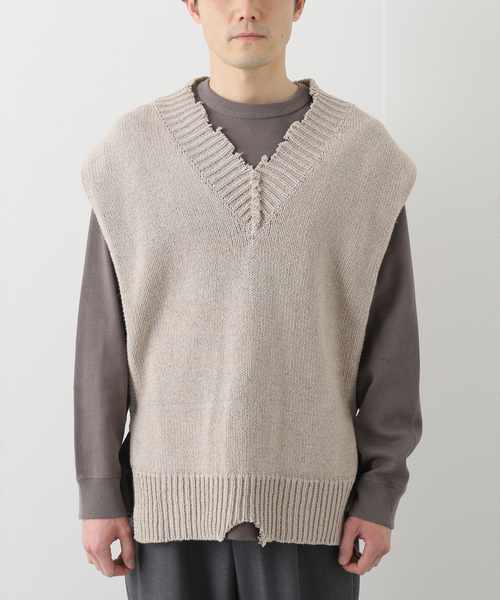 Maison Margiela（メゾンマルジェラ）の「【MAISON MARGIELA / メゾン マルジェラ】Destroyed cotton vest（ベスト・メンズ・アイボリー・MEDIUM）」の4枚目の写真