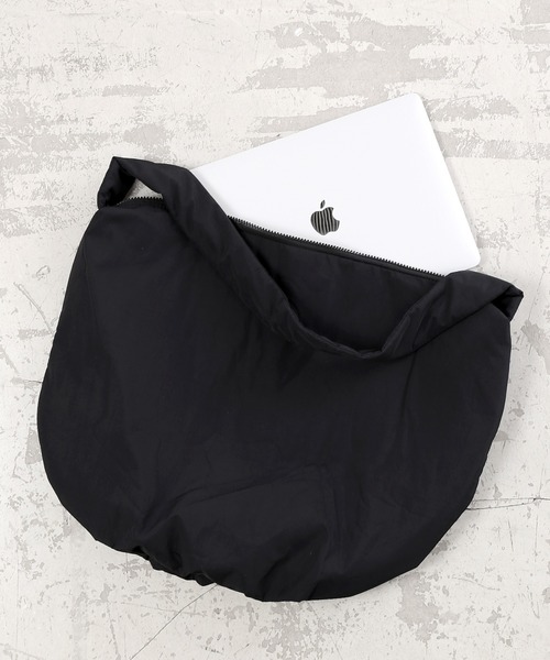 Figments（フィグメンツ）の「パデッドショルダーバッグ（ショルダーバッグ・レディース・ブラック/ホワイト・FREE）」の9枚目の写真