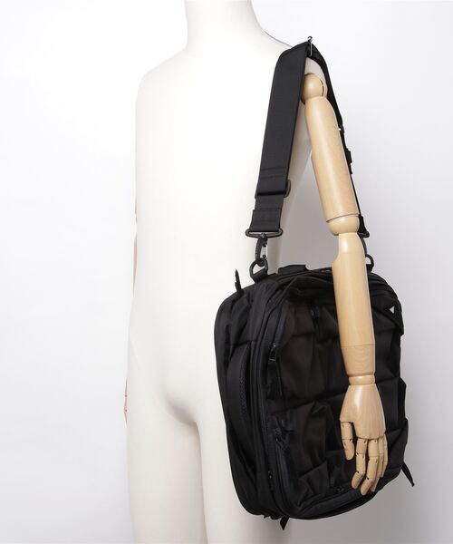 NUNC(ヌンク)の「nunc NN001 Traveler's Backpack(バックパック/リュック・メンズ・ブラック・FREE)」の16枚目の写真