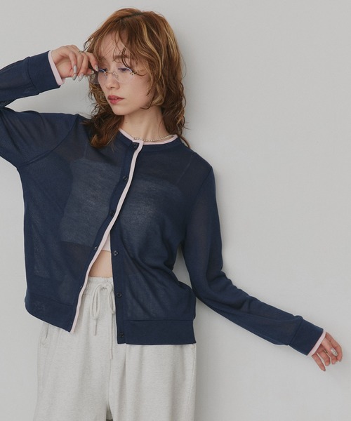 ad thie(アドティエ)の「シアー クルーネック ショート UV対策 カーディガン(カーディガン/ボレロ・レディース・パープル/マスタード/ターコイズブルー/アイボリー/ブラック/グリーン/ベージュ/ネイビー/ピンク/オレンジ系その他4/ライトグリーン/モカ/レッド/ライトグレー/レッド系/ライトピンク/ブラック系/ベージュ系/ピンク系/ネイビー系・FREE)」の12枚目の写真