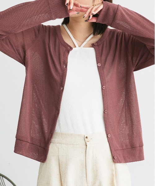 ad thie（アドティエ）の「シアー クルーネック ショート UV対策 カーディガン（カーディガン/ボレロ・レディース・パープル/マスタード/ターコイズブルー/アイボリー/ブラック/グリーン/ベージュ/ネイビー/ピンク/オレンジ系その他4/ライトグリーン/モカ/レッド/ライトグレー・FREE）」の3枚目の写真