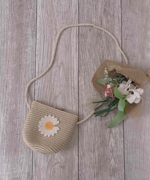 CERCA(チェルカ)の「lulunoix/デザインポシェット(ショルダーバッグ・キッズ・ベージュ/ブラウン/ピンク/ホワイト/ベージュ系1/ピンク系1/ベージュ系2/ブラウン系2/ホワイト系2/ピンク系2/ホワイト系3/ベージュ系3・FREE)」の7枚目の写真