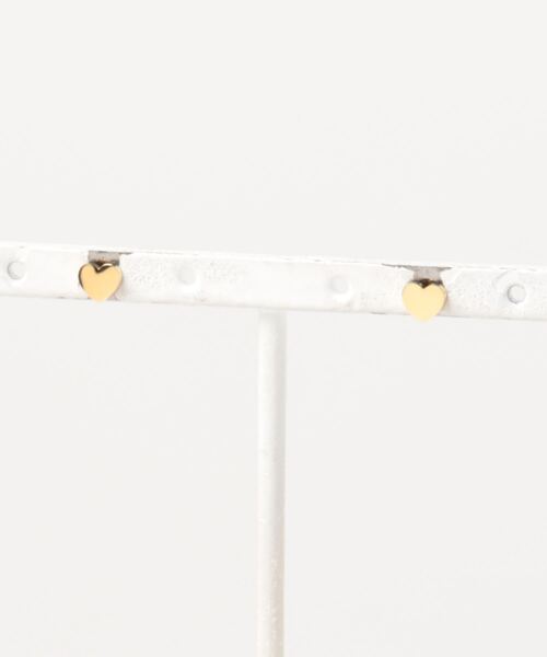 iso（イソ）の「ミニハートモチーフピアス/サージカルステンレス（ピアス（両耳用）・レディース・ゴールド/シルバー・FREE）」の13枚目の写真