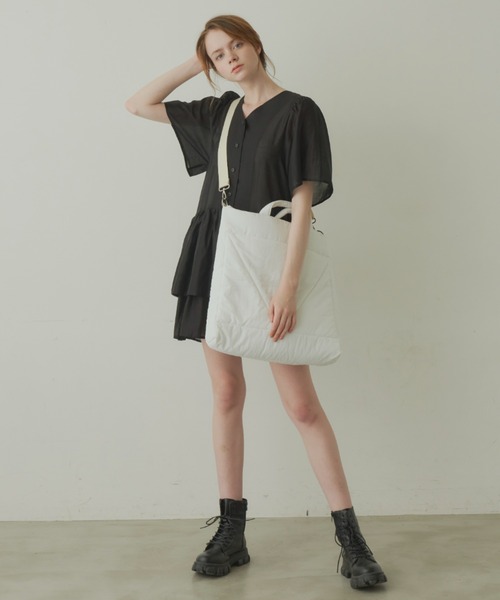 idem(イデム)の「sheer tiered tunic blouse/ティアードチュニックブラウス(チュニック・レディース・アイボリー/ブラック・FREE)」の8枚目の写真