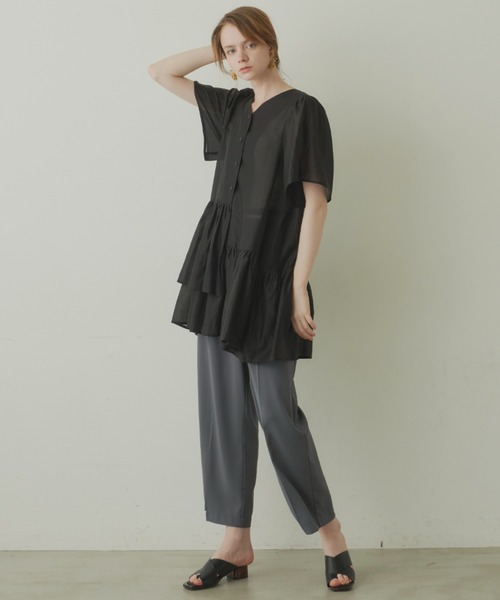 idem(イデム)の「sheer tiered tunic blouse/ティアードチュニックブラウス(チュニック・レディース・アイボリー/ブラック・FREE)」の10枚目の写真