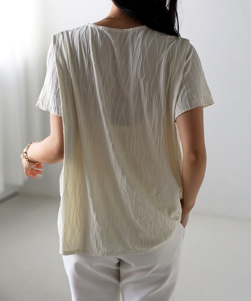 amini(アミニ)の「【2023 S/S 新作】ウェーブ柄5分袖肩タックトップス(Tシャツ/カットソー・レディース・ホワイト/ブラック・MEDIUM)」の12枚目の写真