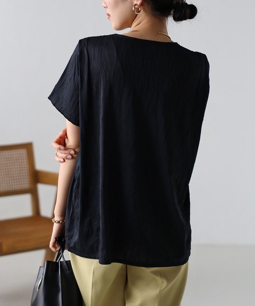 amini(アミニ)の「【2023 S/S 新作】ウェーブ柄5分袖肩タックトップス(Tシャツ/カットソー・レディース・ホワイト/ブラック・MEDIUM)」の18枚目の写真