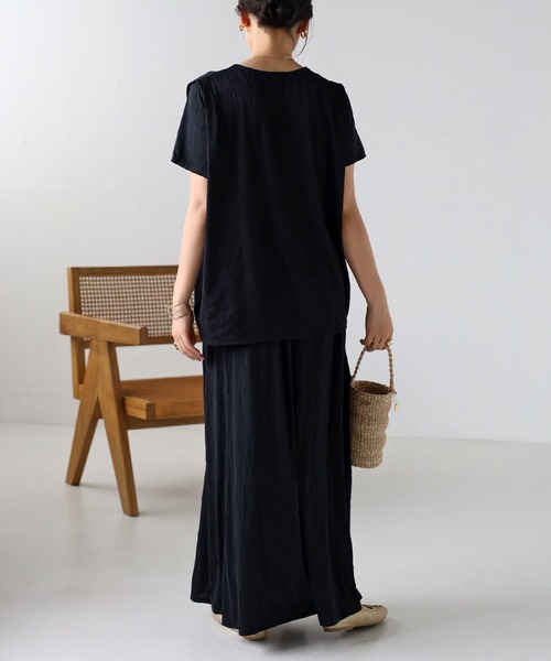 amini(アミニ)の「【2023 S/S 新作】ウェーブ柄5分袖肩タックトップス(Tシャツ/カットソー・レディース・ホワイト/ブラック・MEDIUM)」の14枚目の写真