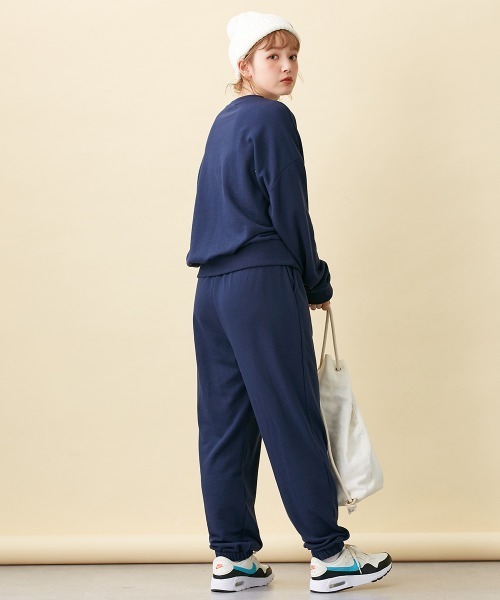 Le temps riche（ルタンリッシュ）の「【セットアップ対応】フラワーロゴスエットパンツ＜Le temps riche＞（その他パンツ・レディース・アイボリー/ネイビー・L/M/LL）」の10枚目の写真