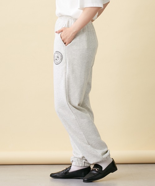 Le temps riche（ルタンリッシュ）の「【セットアップ対応】フラワーロゴスエットパンツ＜Le temps riche＞（その他パンツ・レディース・アイボリー/ネイビー・L/M/LL）」の12枚目の写真