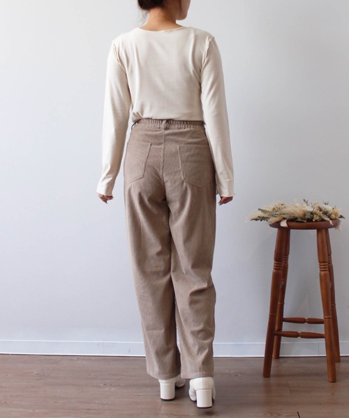 mil（ミル）の「【150㎝前後の小柄さんサイズ】コーデュロイタックパンツ【ウォッシャブル・淡色女子】（その他パンツ・レディース・ベージュ/アイボリー/ブラウン・XS/S/M）」の13枚目の写真