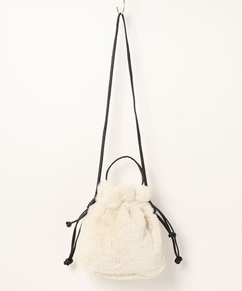 Chez toi（シェトワ）の「ファー巾着ショルダーBAG（トートバッグ・レディース・モカ/アイボリー/ブラウン/チャコールグレー・FREE）」の5枚目の写真