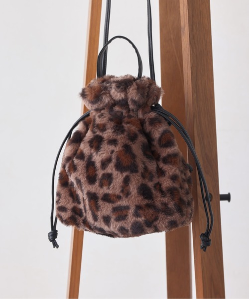 Chez toi（シェトワ）の「ファー巾着ショルダーBAG（トートバッグ・レディース・モカ/アイボリー/ブラウン/チャコールグレー・FREE）」の3枚目の写真