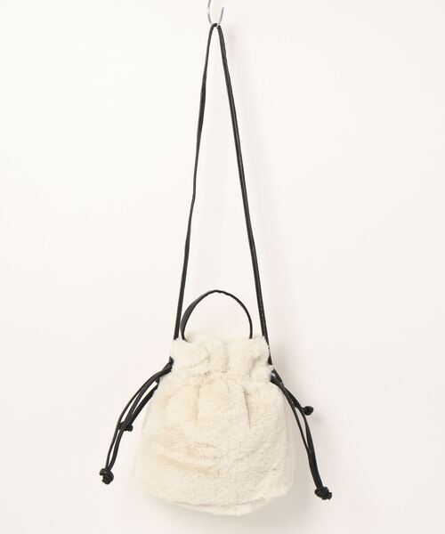 Chez toi（シェトワ）の「ファー巾着ショルダーBAG（トートバッグ・レディース・モカ/アイボリー/ブラウン/チャコールグレー・FREE）」の12枚目の写真