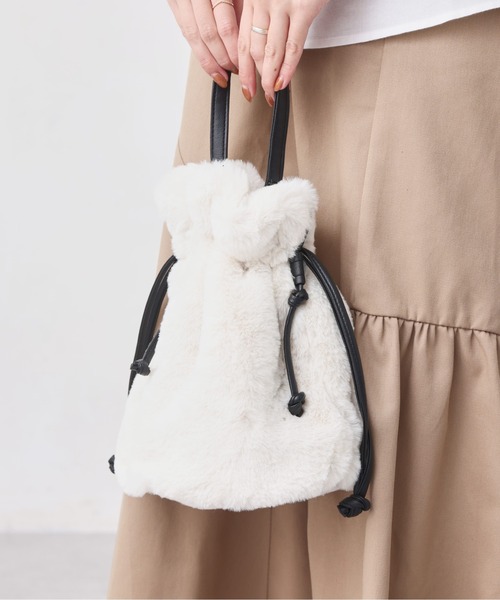 Chez toi（シェトワ）の「ファー巾着ショルダーBAG（トートバッグ・レディース・モカ/アイボリー/ブラウン/チャコールグレー・FREE）」の10枚目の写真