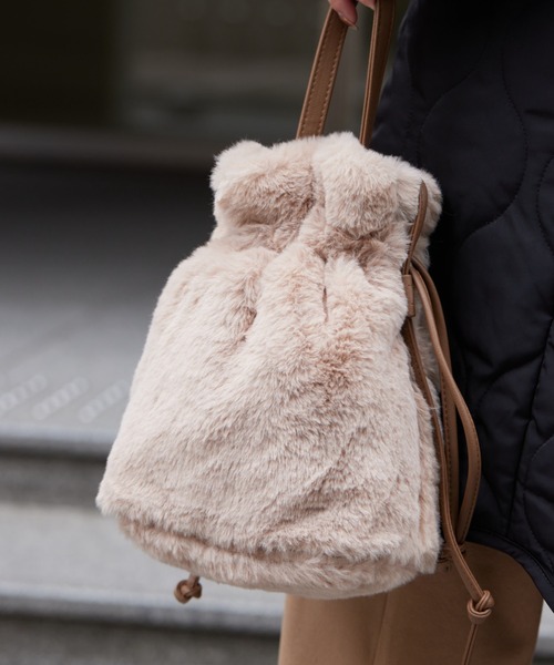 Chez toi（シェトワ）の「ファー巾着ショルダーBAG（トートバッグ・レディース・モカ/アイボリー/ブラウン/チャコールグレー・FREE）」の16枚目の写真