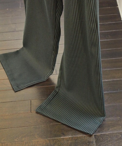 EMMA CLOTHES(エマクローズ)の「トラディショナルチェックパターンセミワイドストレートスラックスパンツ EMMA CLOTHES(スラックス・メンズ・ブラウン系/ネイビー系/グレー系・M/L)」の22枚目の写真